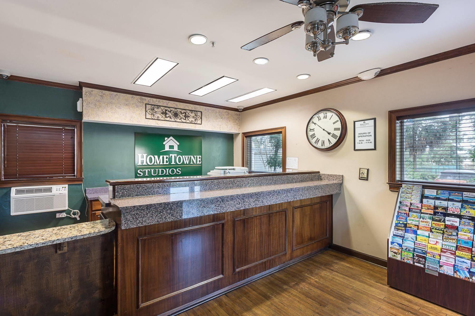 Hometowne Studios By Red Roof Orlando - Casselberry Exterior foto